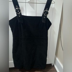 Large Zip up Midi Black Jumper dress, Metal adjustable shoulder straps.